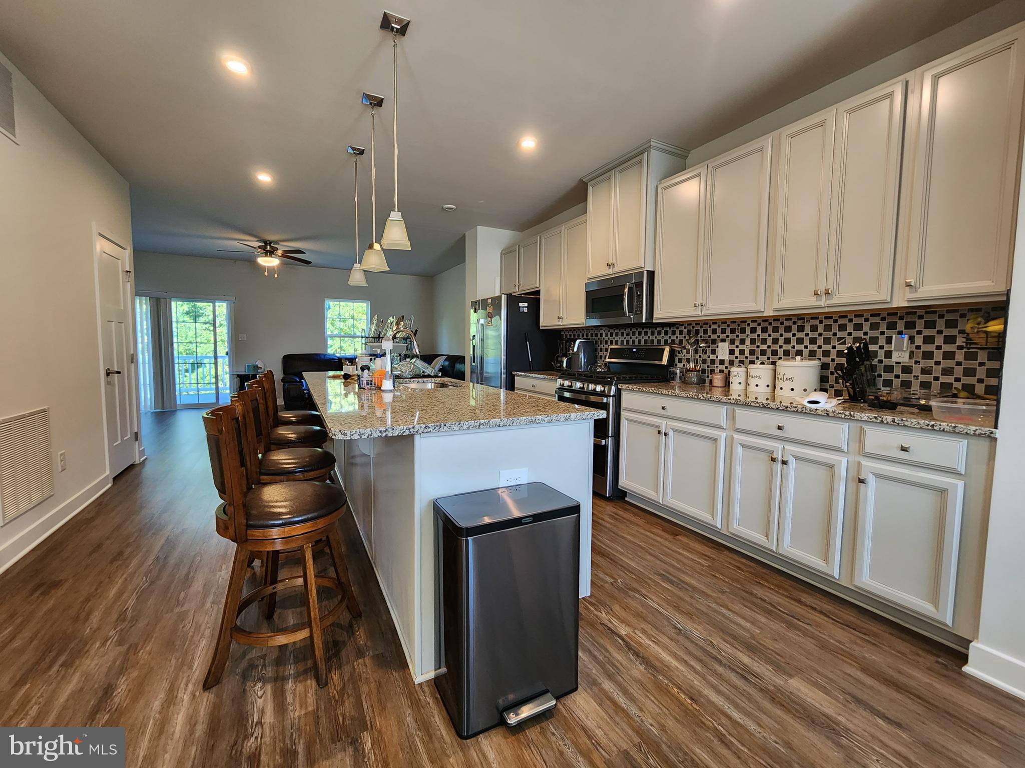 26 Peacock Circle Sewell, NJ 08080 - Photo 7 of 21