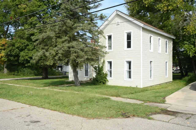 $199,000 | 501 East Paw Paw Street, Paw Paw, MI 49079
