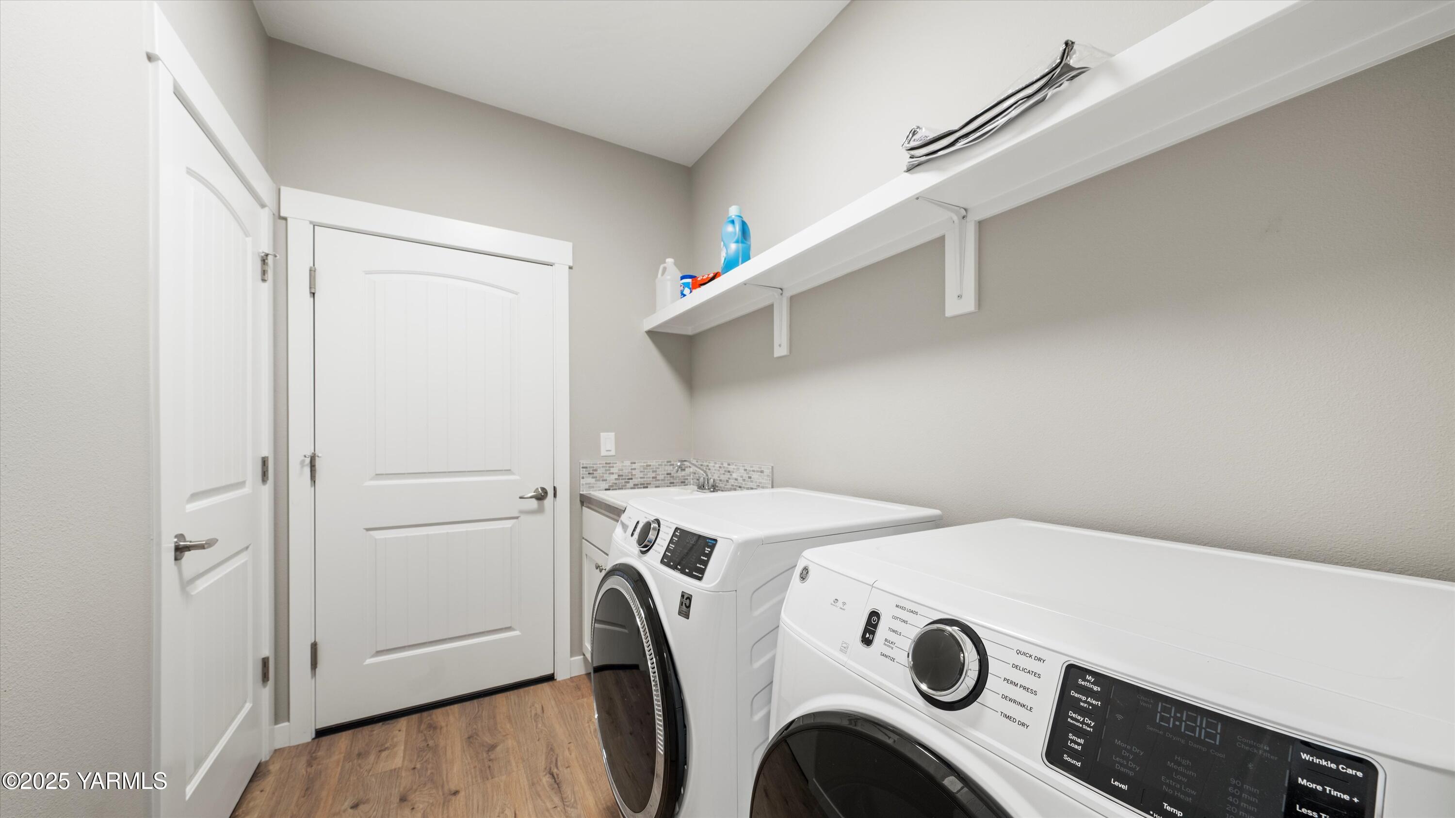 208 Bratton Street Prosser, WA 99350 - Photo 35 of 36 Utility Room