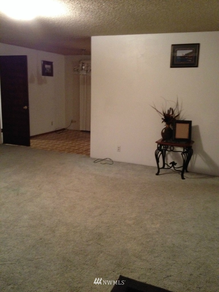 3527 Northeast 10th Lane Renton, WA 98056 - Photo 3 of 14