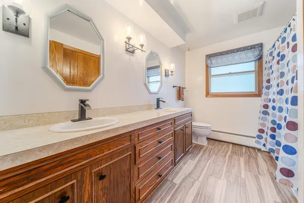 $419,900 | 818 Huron Avenue, Oostburg, WI 53070
