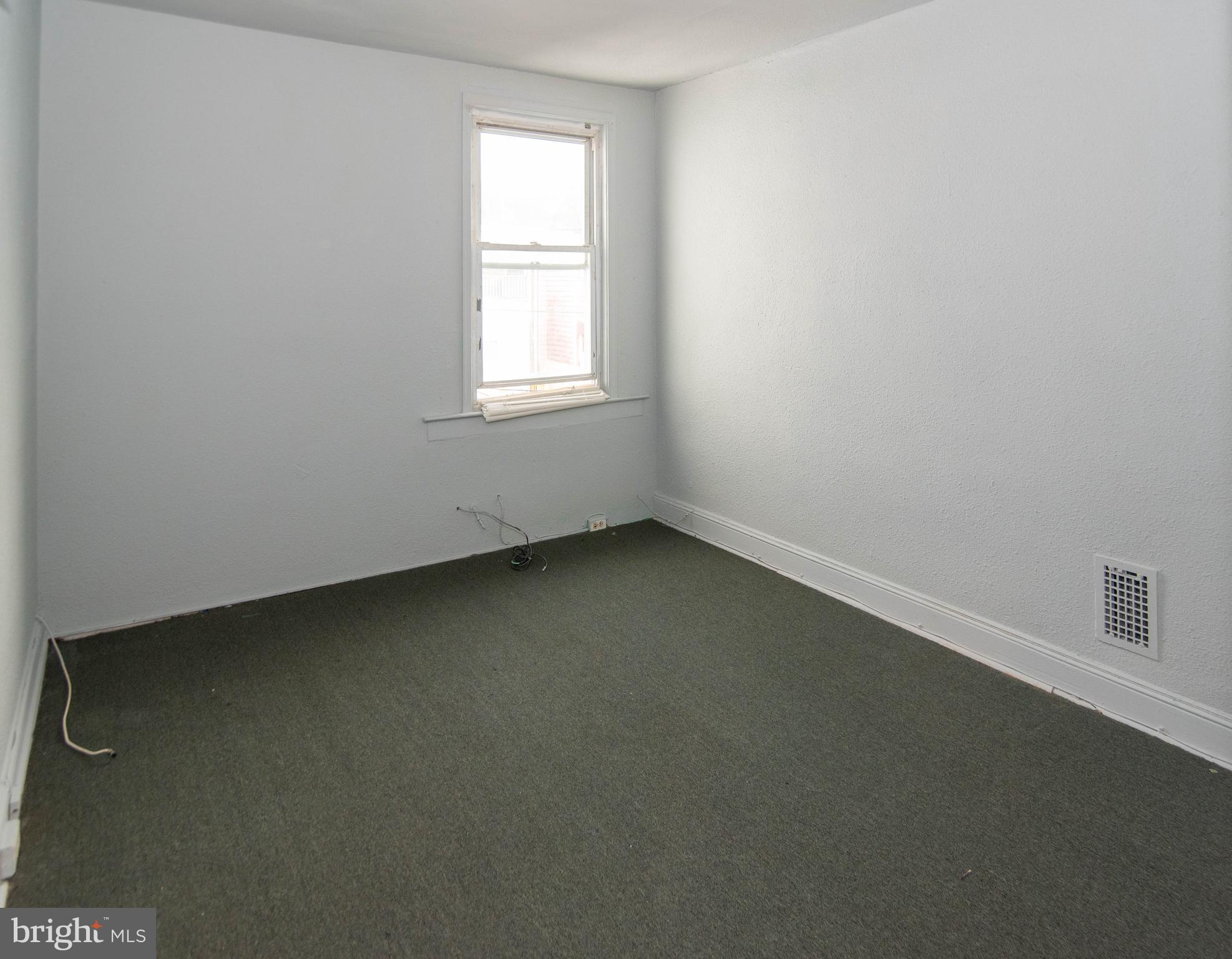 3109 Lawnview Avenue Baltimore, MD 21213 - Photo 12 of 35