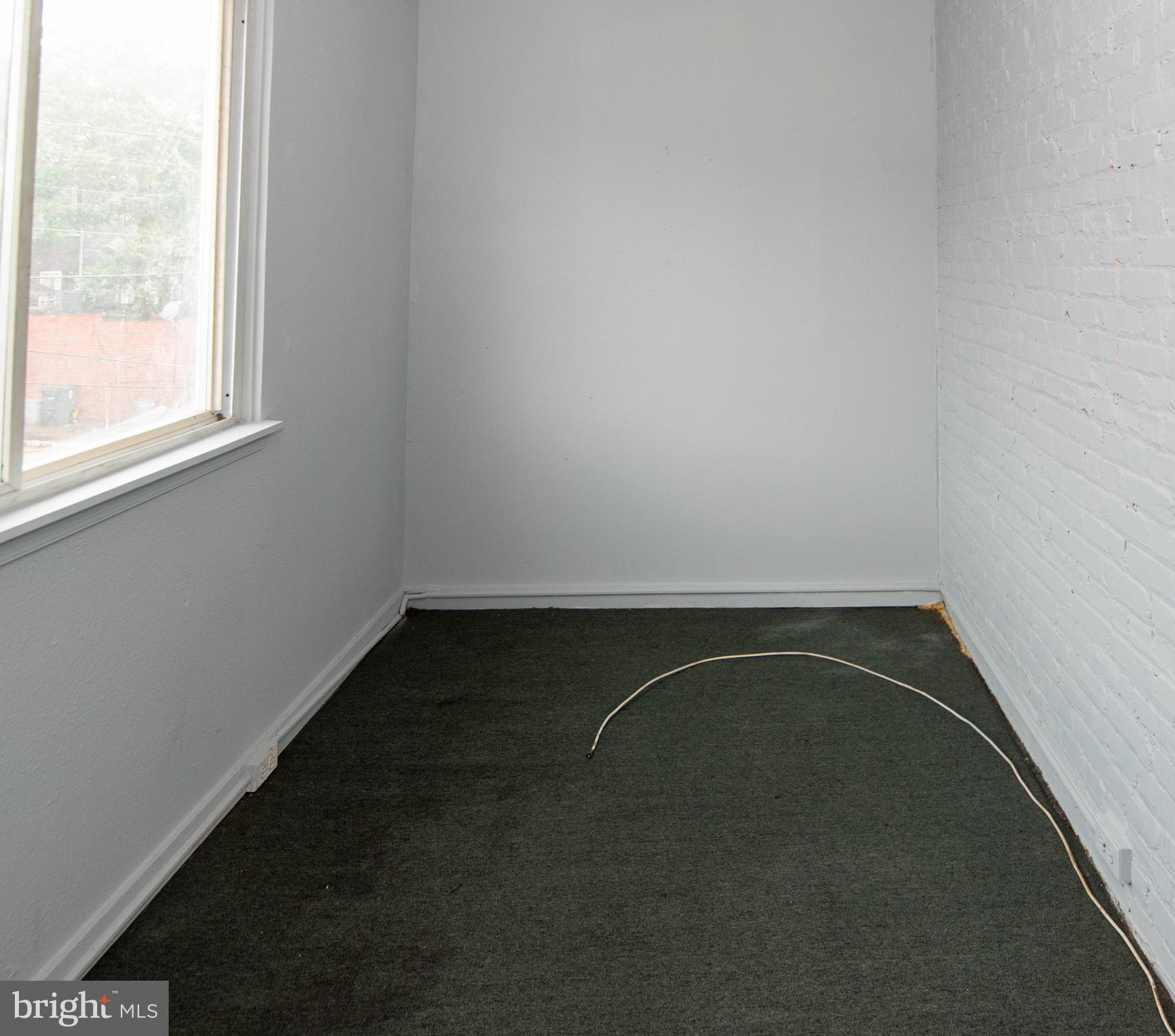 3109 Lawnview Avenue Baltimore, MD 21213 - Photo 16 of 35