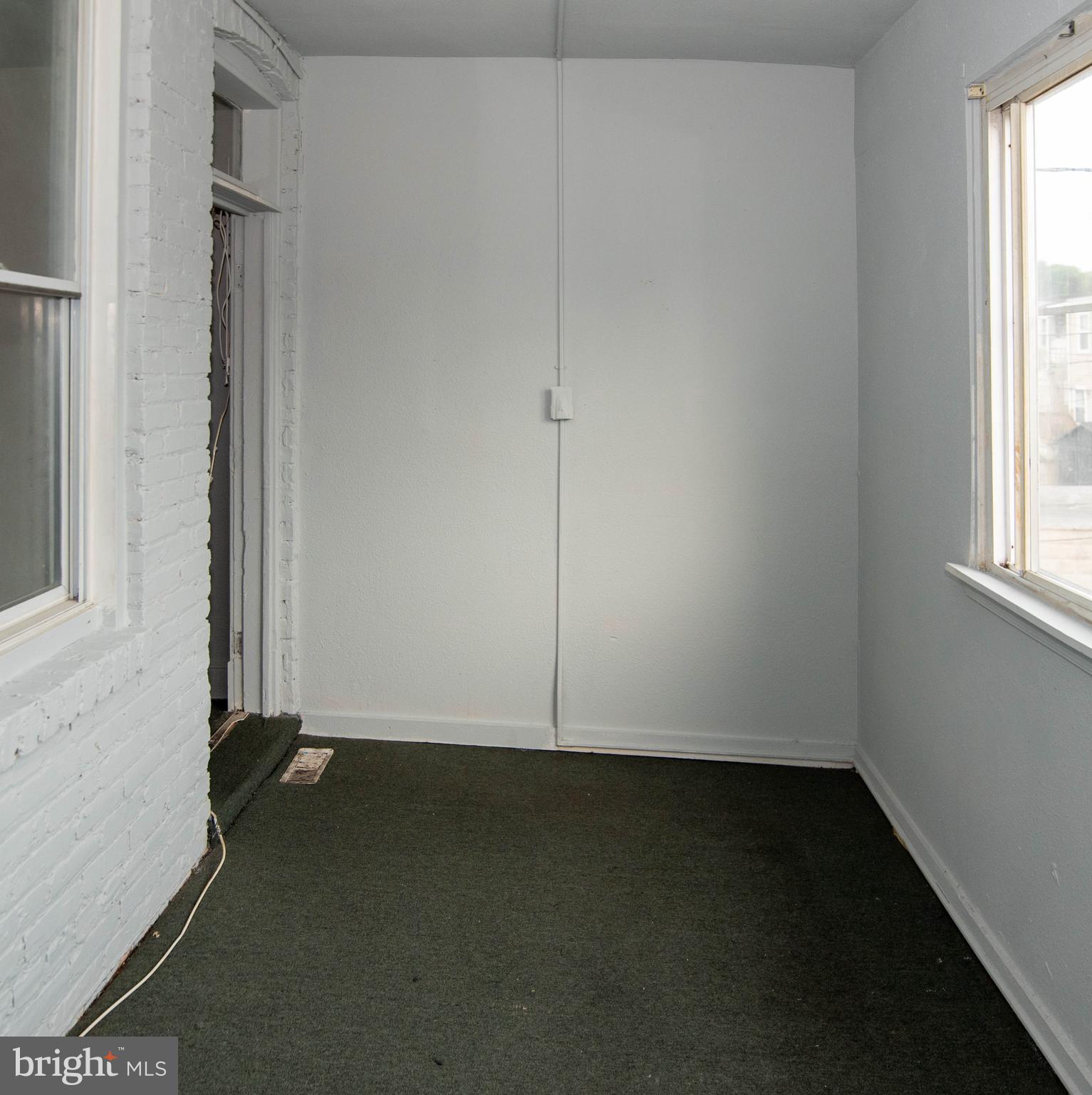 3109 Lawnview Avenue Baltimore, MD 21213 - Photo 17 of 35