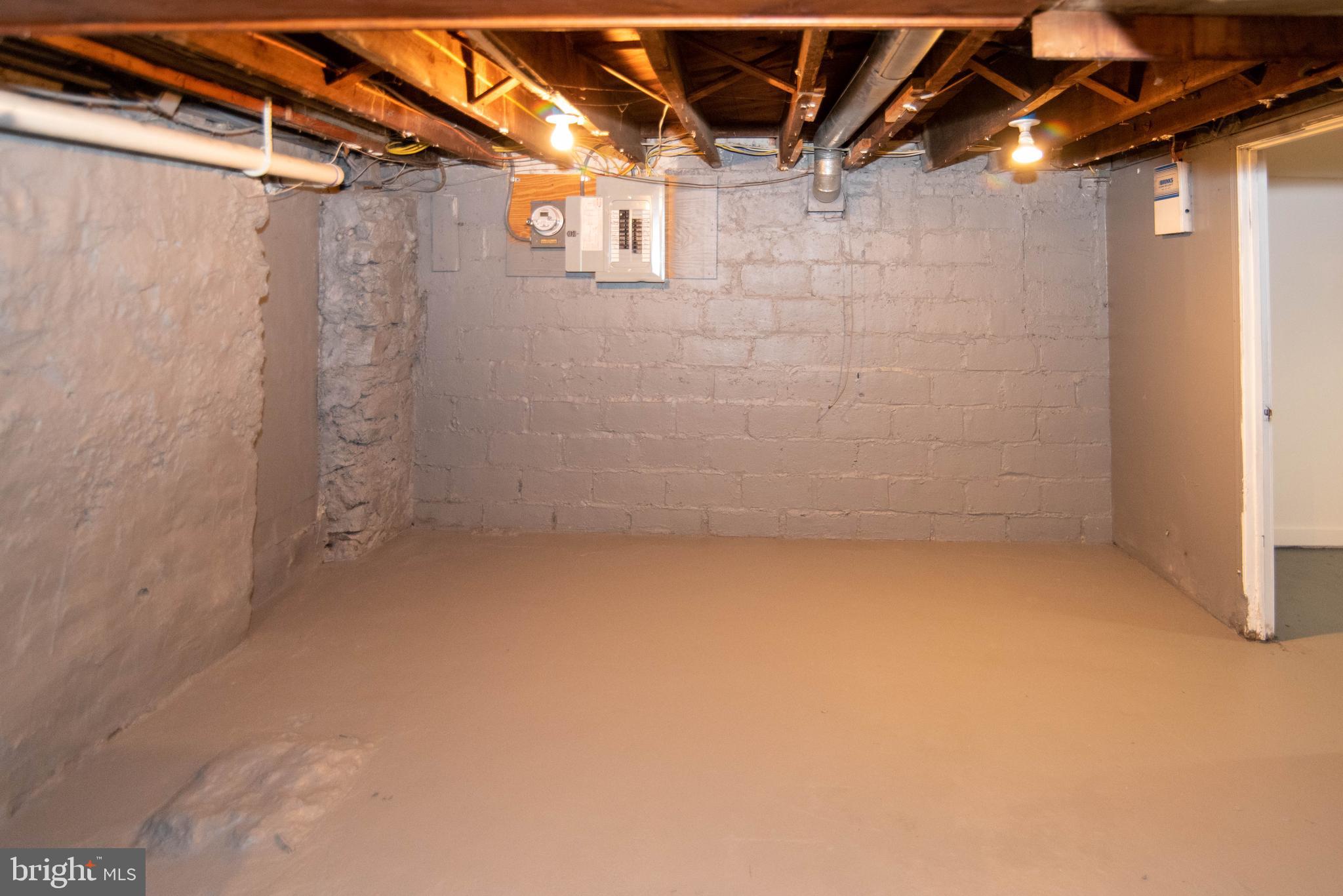 3109 Lawnview Avenue Baltimore, MD 21213 - Photo 31 of 35