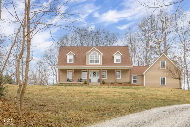 $569,900 | 2349 East County Road 25 North, Brownstown, IN 47220