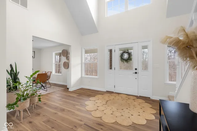 $569,900 | 2349 East County Road 25 North, Brownstown, IN 47220