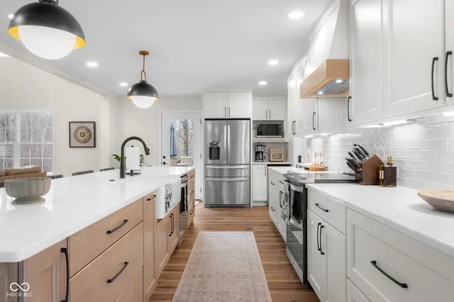 $569,900 | 2349 East County Road 25 North, Brownstown, IN 47220