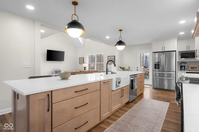 $569,900 | 2349 East County Road 25 North, Brownstown, IN 47220