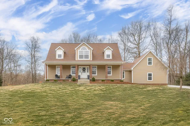 $569,900 | 2349 East County Road 25 North, Brownstown, IN 47220