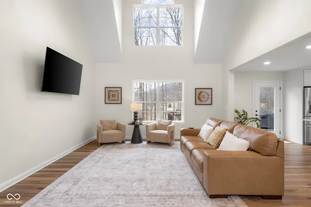 $569,900 | 2349 East County Road 25 North, Brownstown, IN 47220