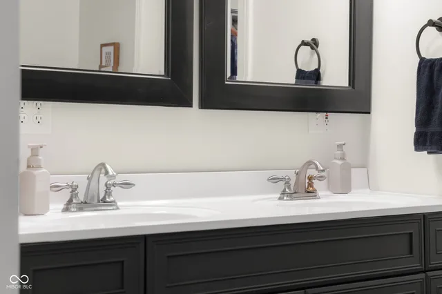 $569,900 | 2349 East County Road 25 North, Brownstown, IN 47220