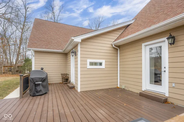 $569,900 | 2349 East County Road 25 North, Brownstown, IN 47220