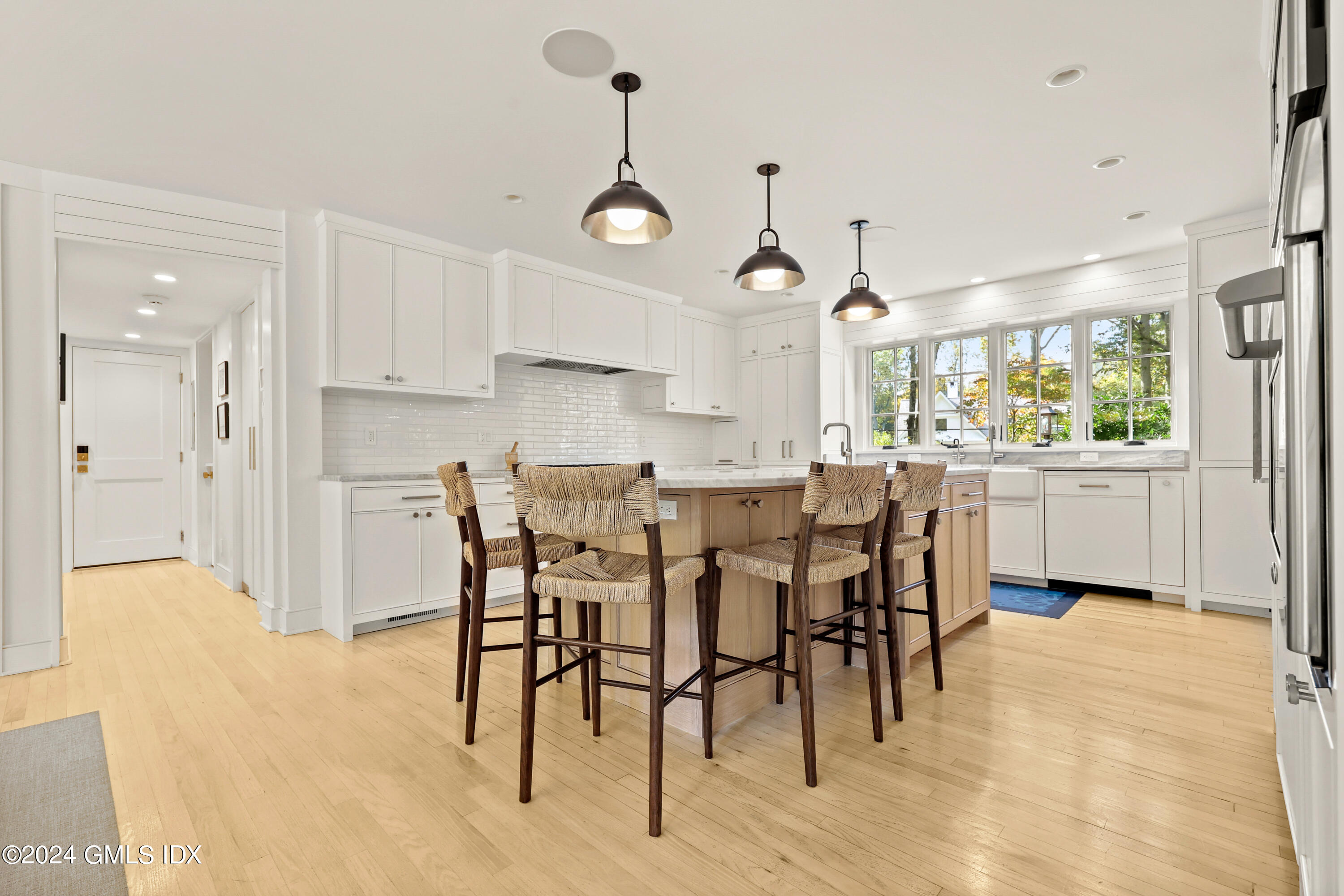 23 Laurel Lane Greenwich, CT 06830 - Photo 3 of 7 23 Laurel Ln Greenwich CT-print-016-087-