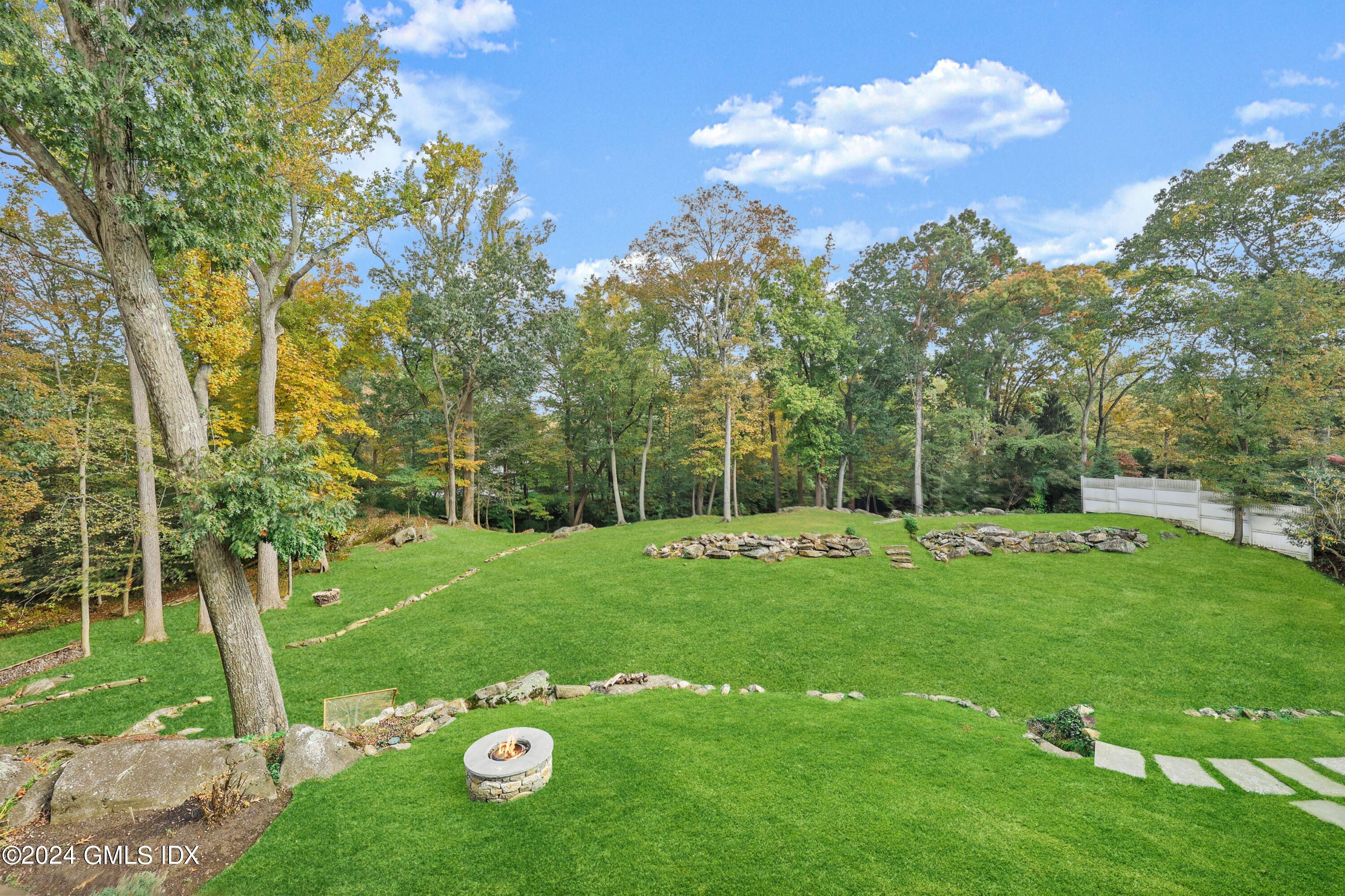 23 Laurel Lane Greenwich, CT 06830 - Photo 7 of 7 23 Laurel Ln Greenwich CT-print-028-098-