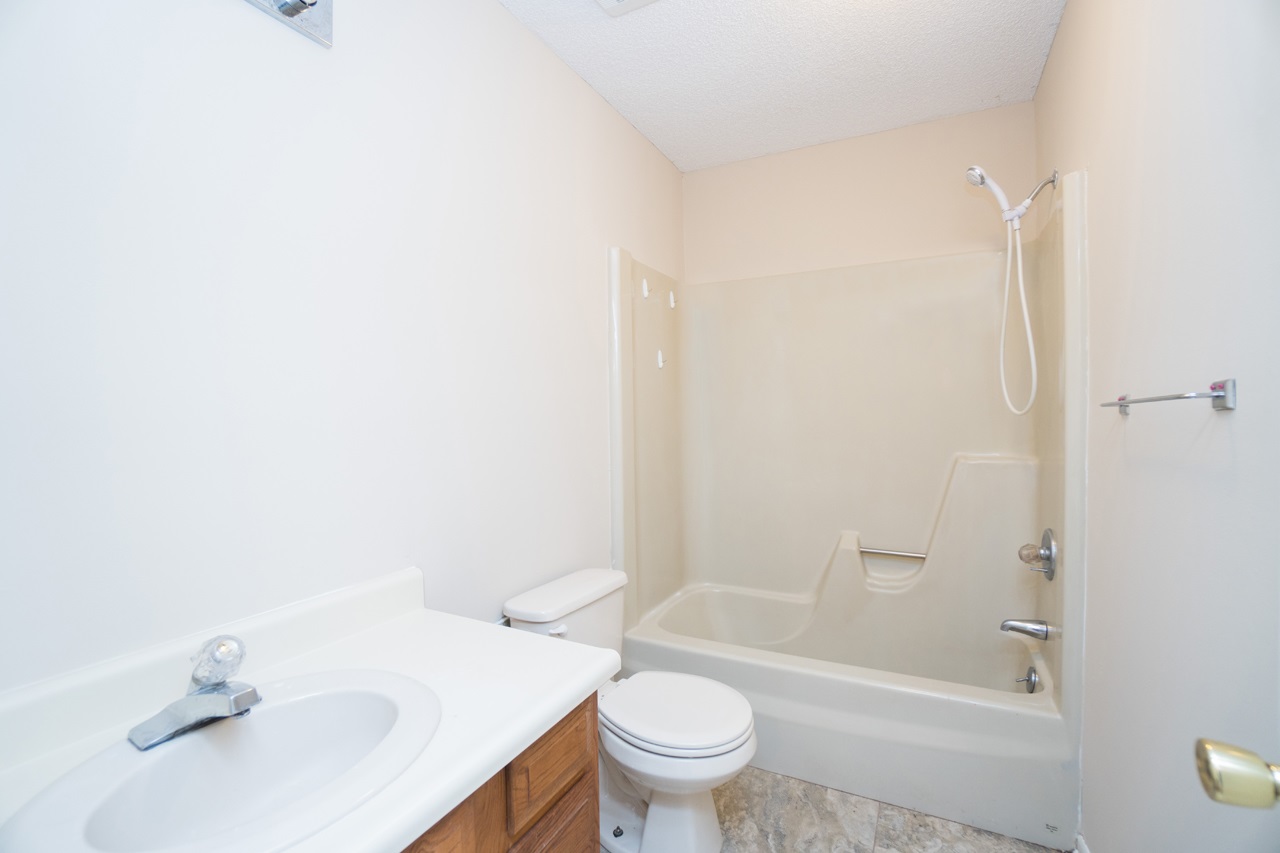 635 East Gate Circle Foley, AL 36535 - Photo 16 of 22