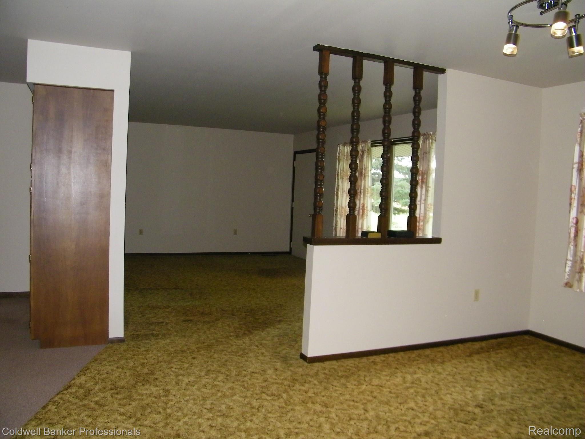 8218 Jefferson Road North Branch, MI 48461 - Photo 4 of 16 100_0317.jpg