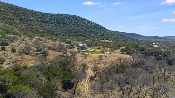 $1,350,000 | 254 North N Fork, Leakey, TX 78873