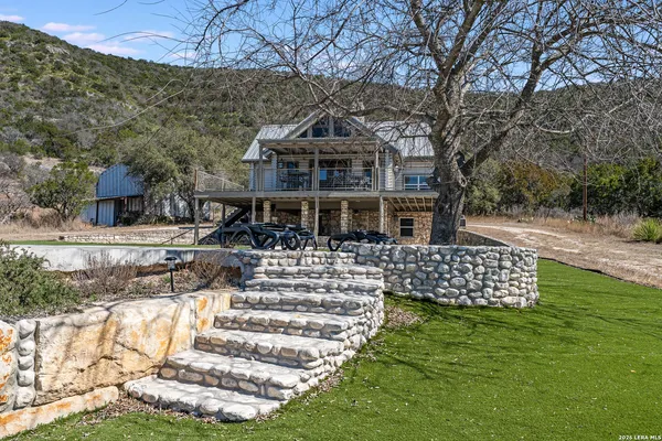 $1,350,000 | 254 North N Fork, Leakey, TX 78873