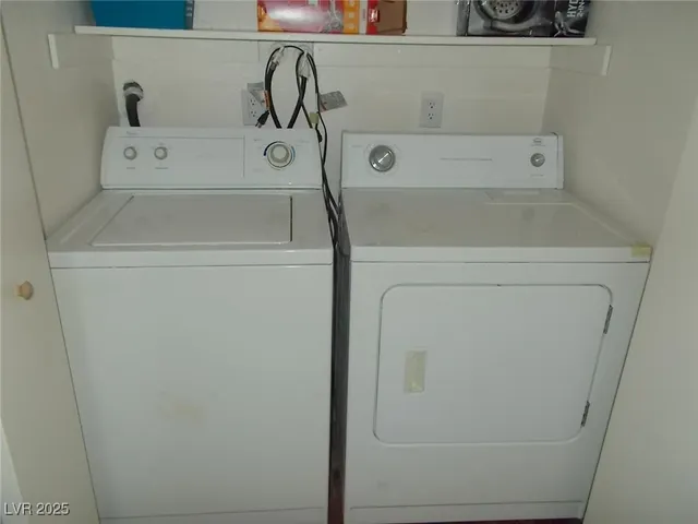 $1,525 | 709 Rock Springs Drive, Unit 202, Las Vegas, NV 89128