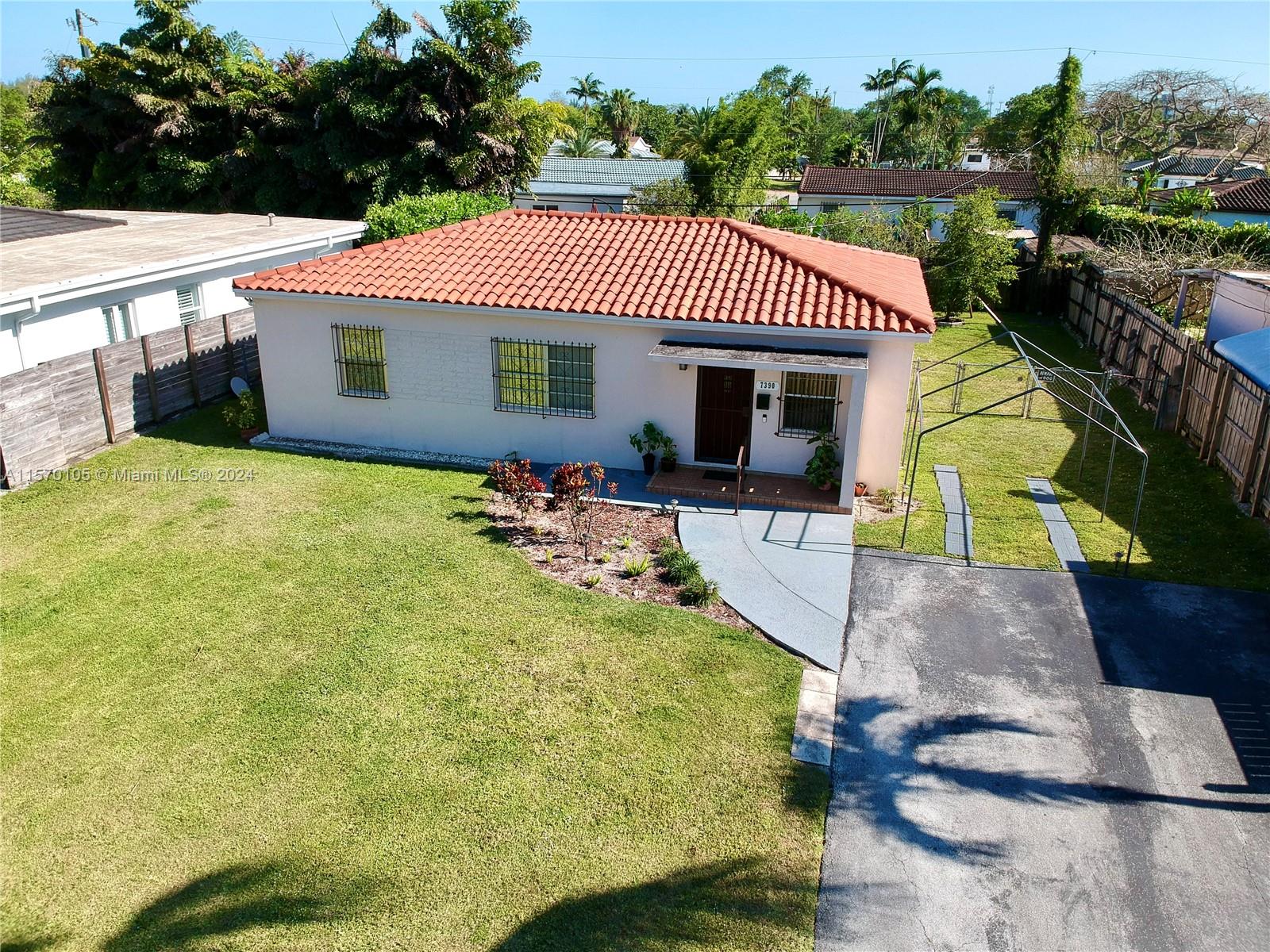 7390 Southwest 34th Street Miami, FL 33155 - Photo 1 of 20 Gallery Image 1