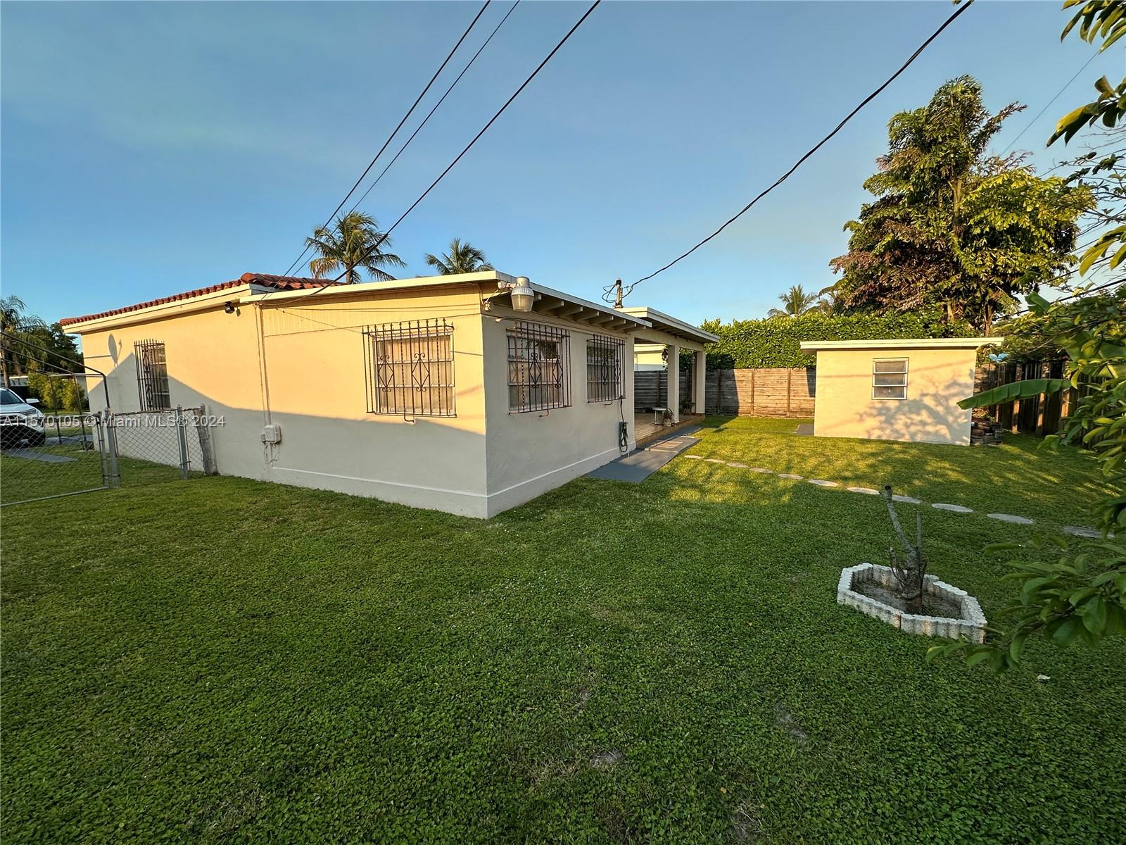 7390 Southwest 34th Street Miami, FL 33155 - Photo 15 of 20 Gallery Image 15