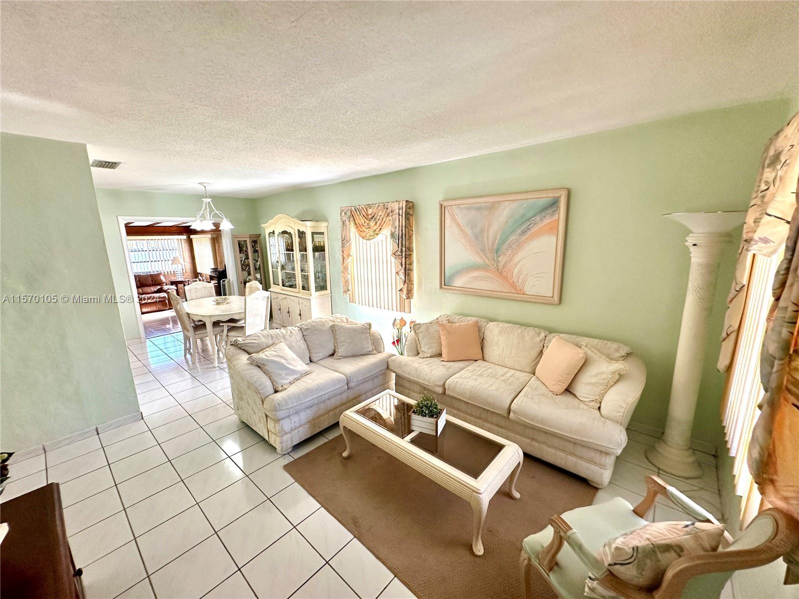 7390 Southwest 34th Street Miami, FL 33155 - Photo 5 of 20 Gallery Image 5