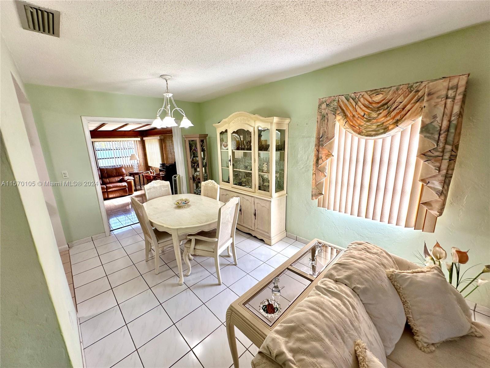 7390 Southwest 34th Street Miami, FL 33155 - Photo 6 of 20 Gallery Image 6