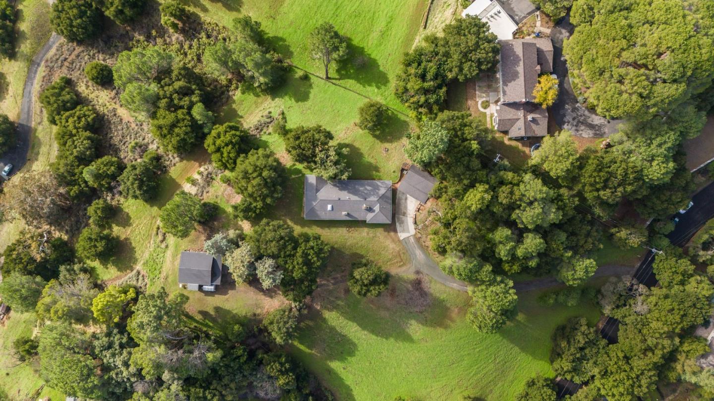 22301 Rolling Hills Road Saratoga, CA 95070 - Photo 8 of 42