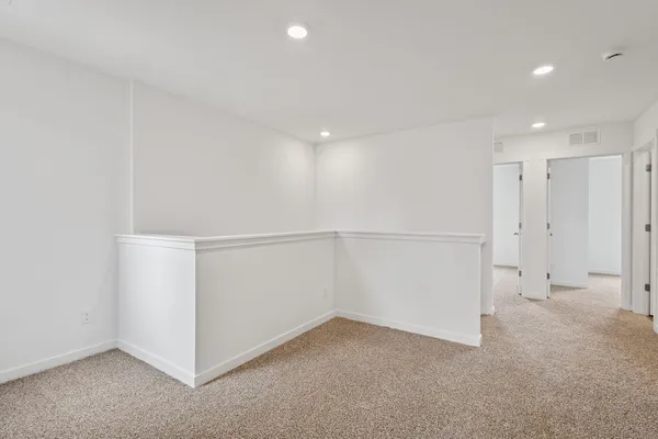$284,990 | 519 Cressmoor Boulevard, Hobart, IN 46342