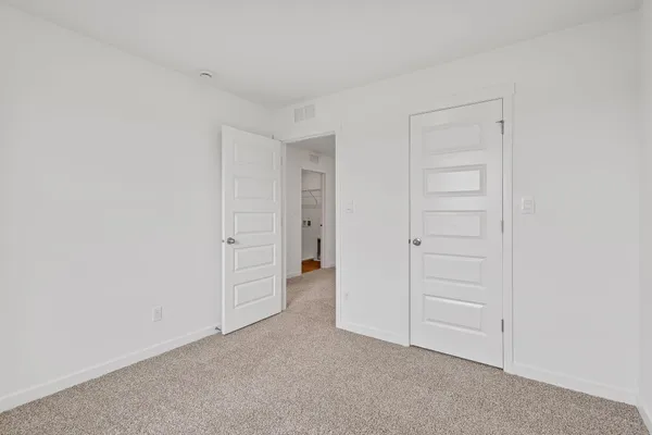 $284,990 | 519 Cressmoor Boulevard, Hobart, IN 46342