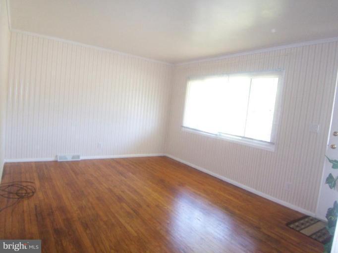 23 Cedarmere Road Owings Mills, MD 21117 - Photo 2 of 13 Living Room