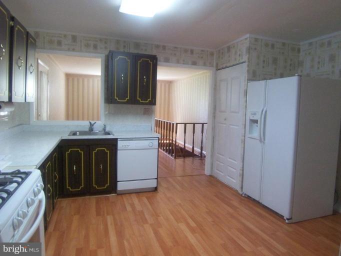 23 Cedarmere Road Owings Mills, MD 21117 - Photo 4 of 13 Kitchen