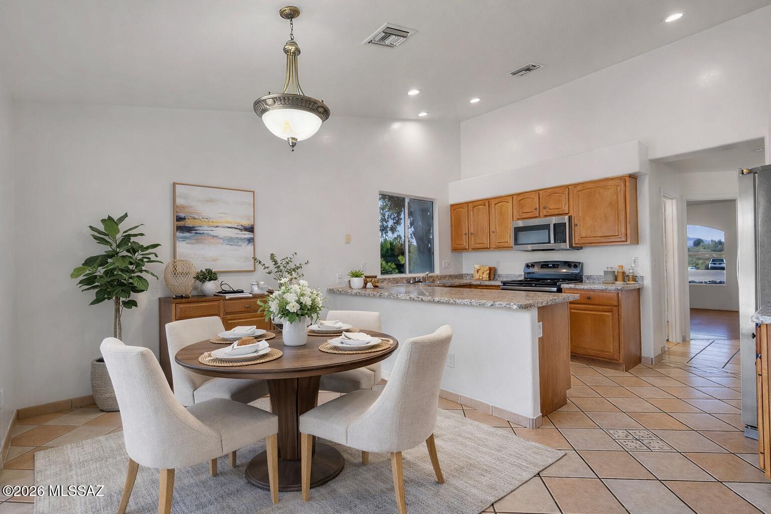 1181 Avenida Gloriosa Rio Rico, AZ 85648 - Photo 12 of 41 Virtually Staged Photograph