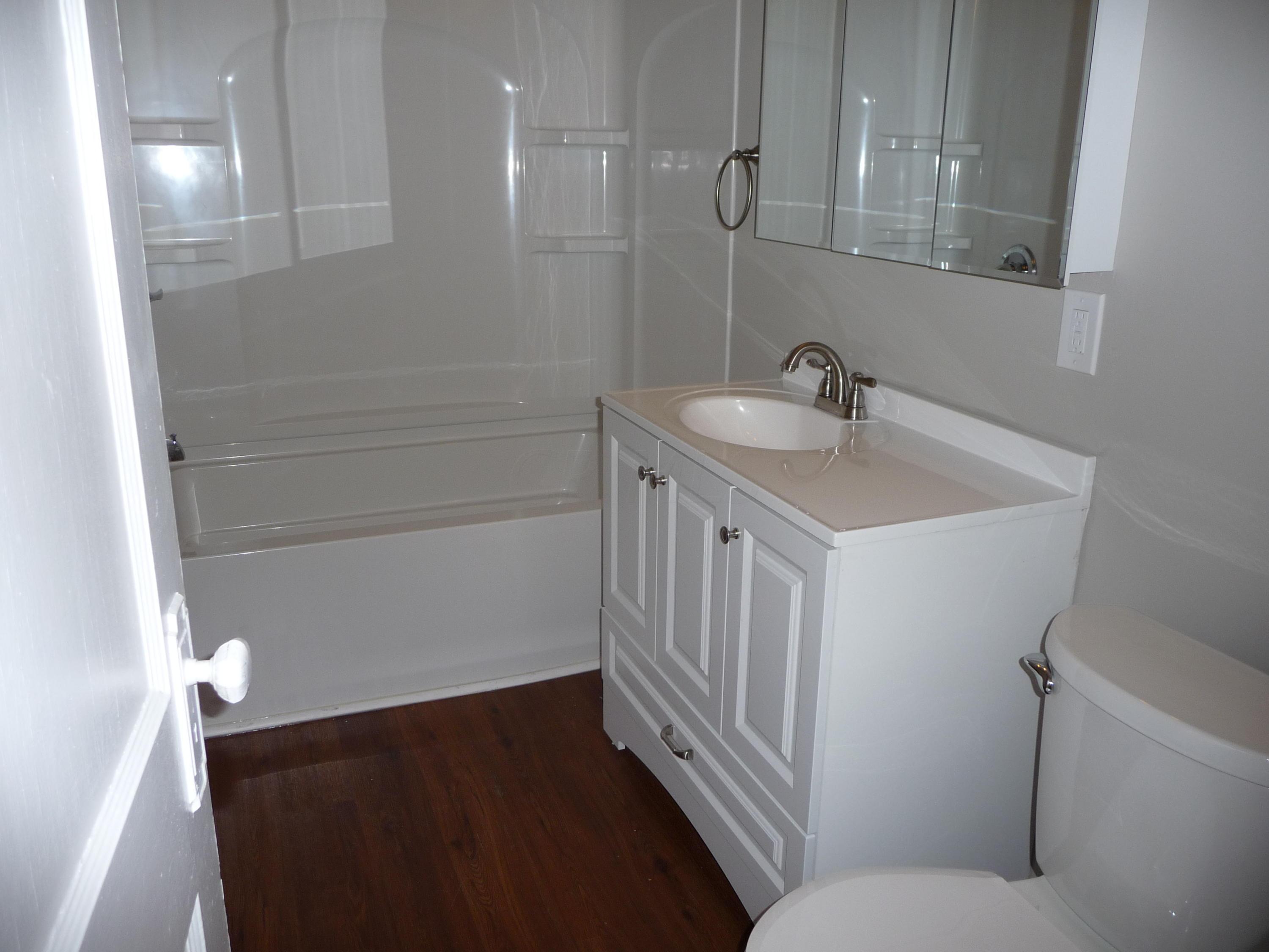 153-155 West Pacemont Road Columbus, OH 43202 - Photo 5 of 18 Gallery Image 5