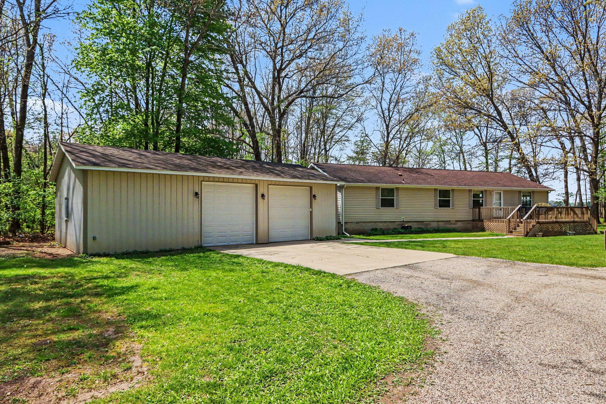 52800 Boone Road Three Rivers, MI 49093 - Photo 2 of 26 002_file_4832