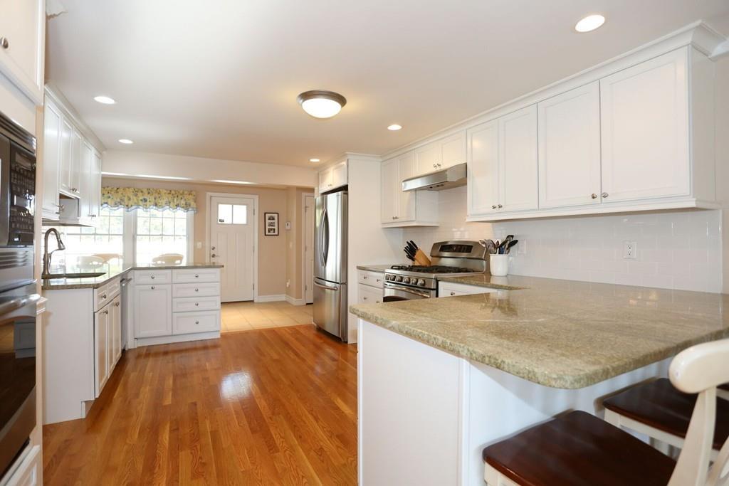 21 Colby Street Needham, MA 02492 - Photo 7 of 40