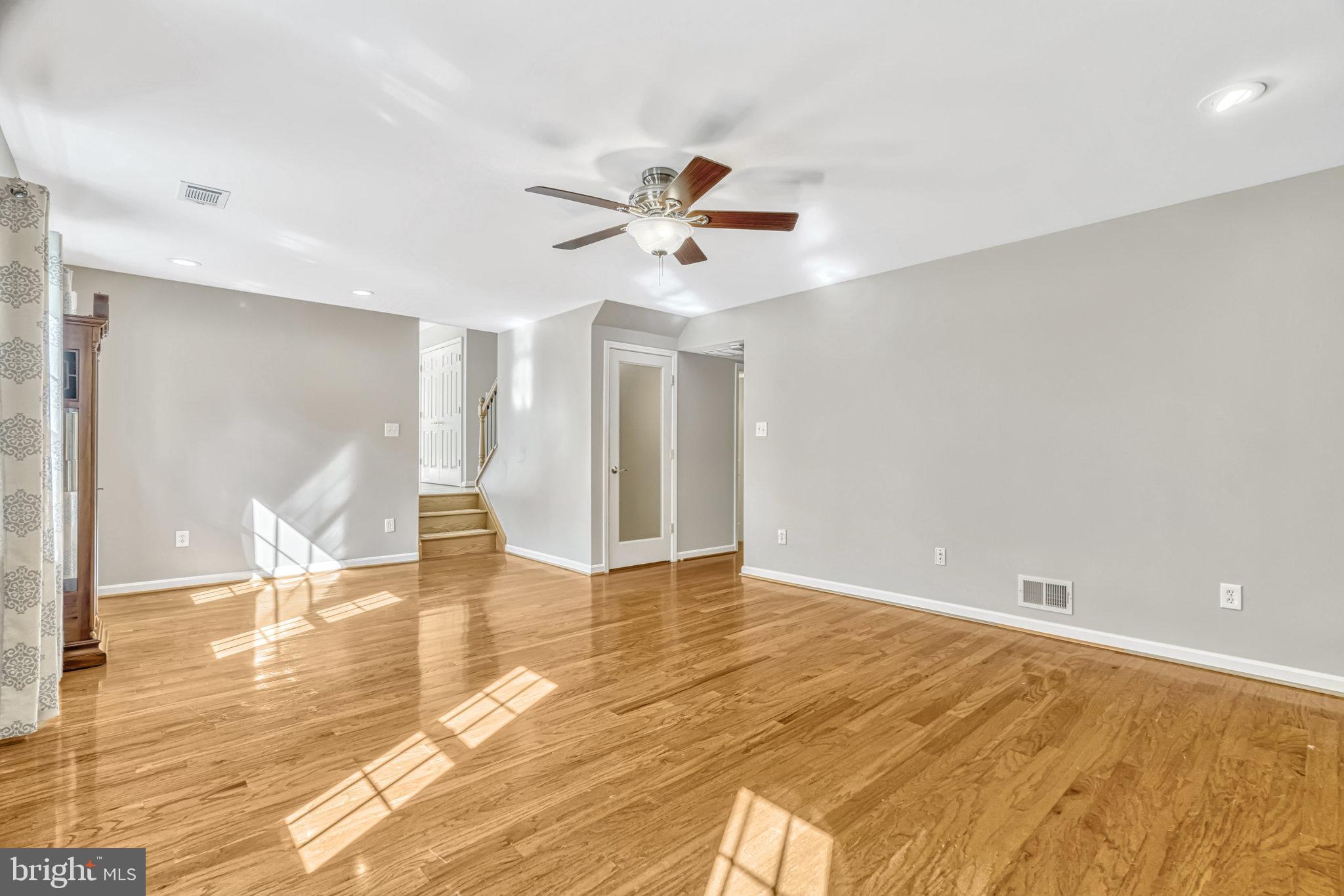 6306 Glenbard Road Burke, VA 22015 - Photo 18 of 47 Family room