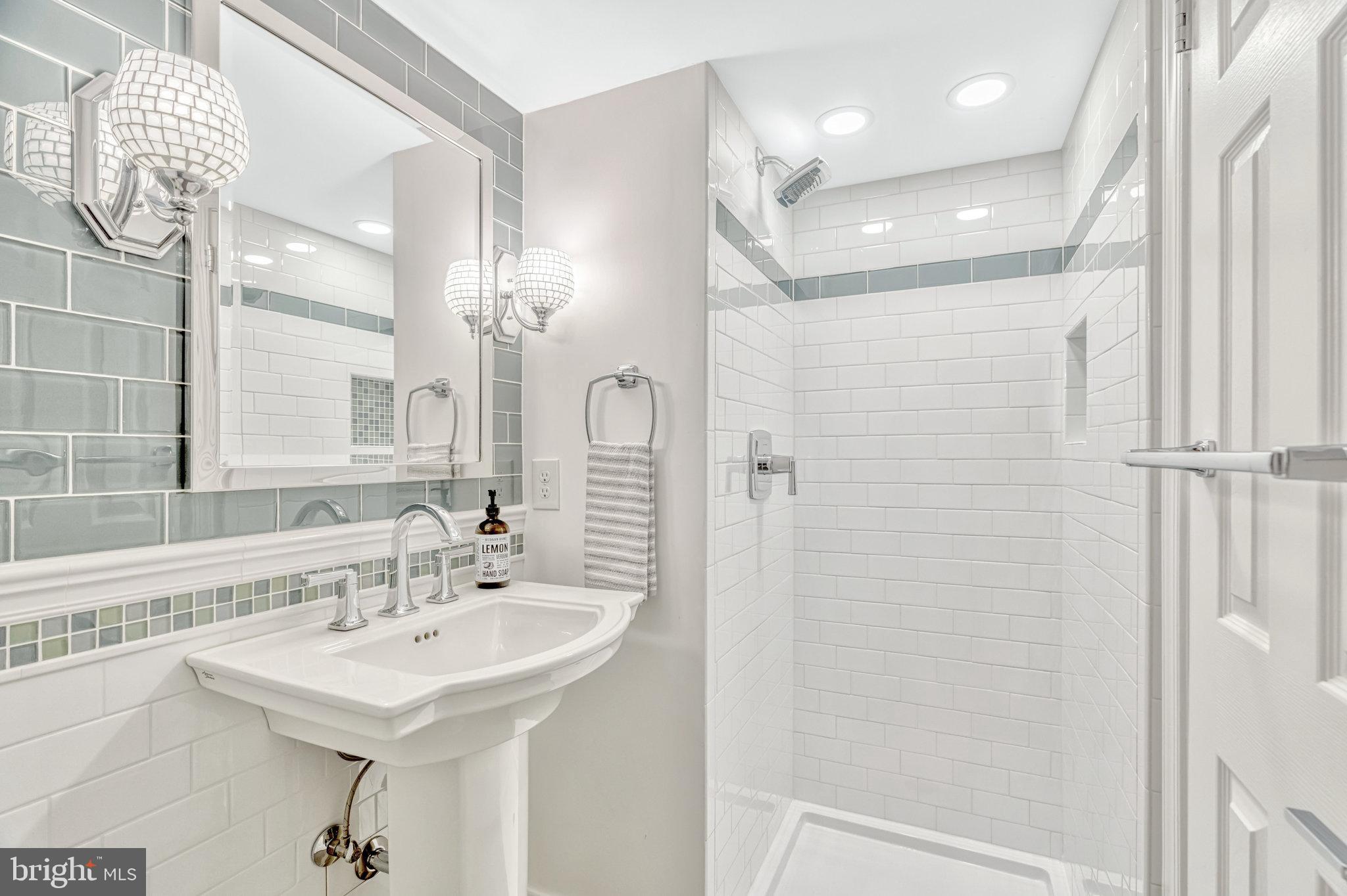 6306 Glenbard Road Burke, VA 22015 - Photo 21 of 47 Gallery Image 21