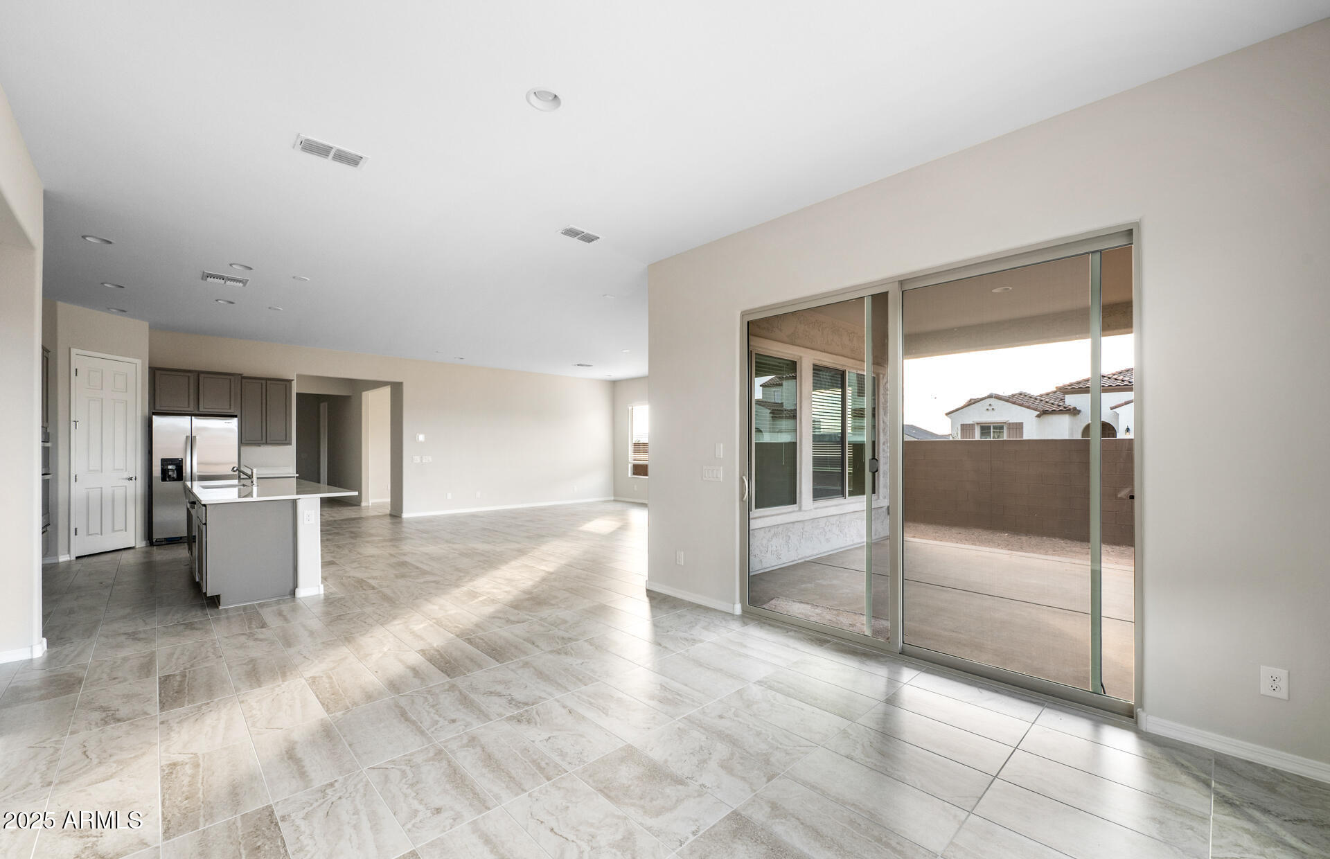 16092 West Red Bird Road Surprise, AZ 85387 - Photo 20 of 28 Cafe