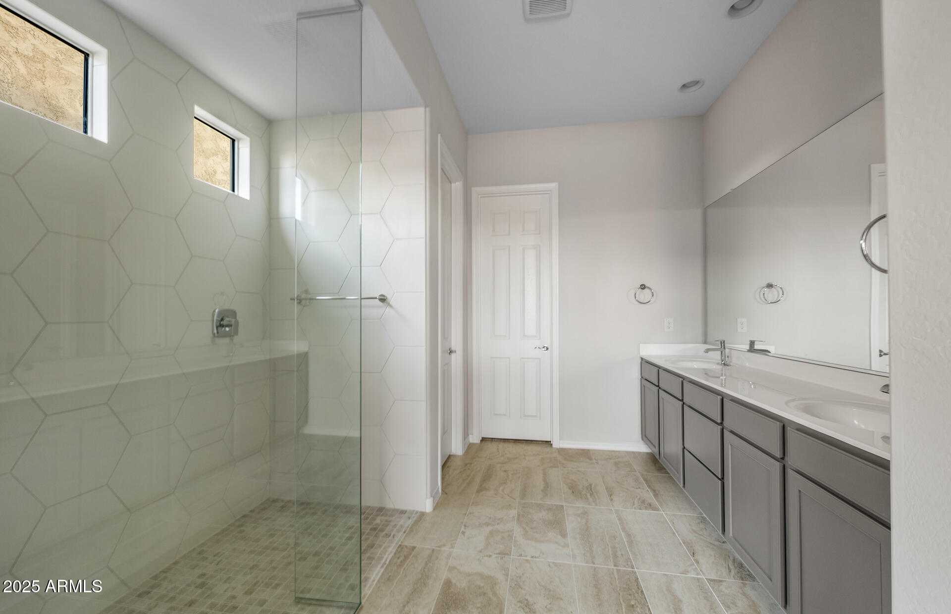 16092 West Red Bird Road Surprise, AZ 85387 - Photo 25 of 28 Owners Bath