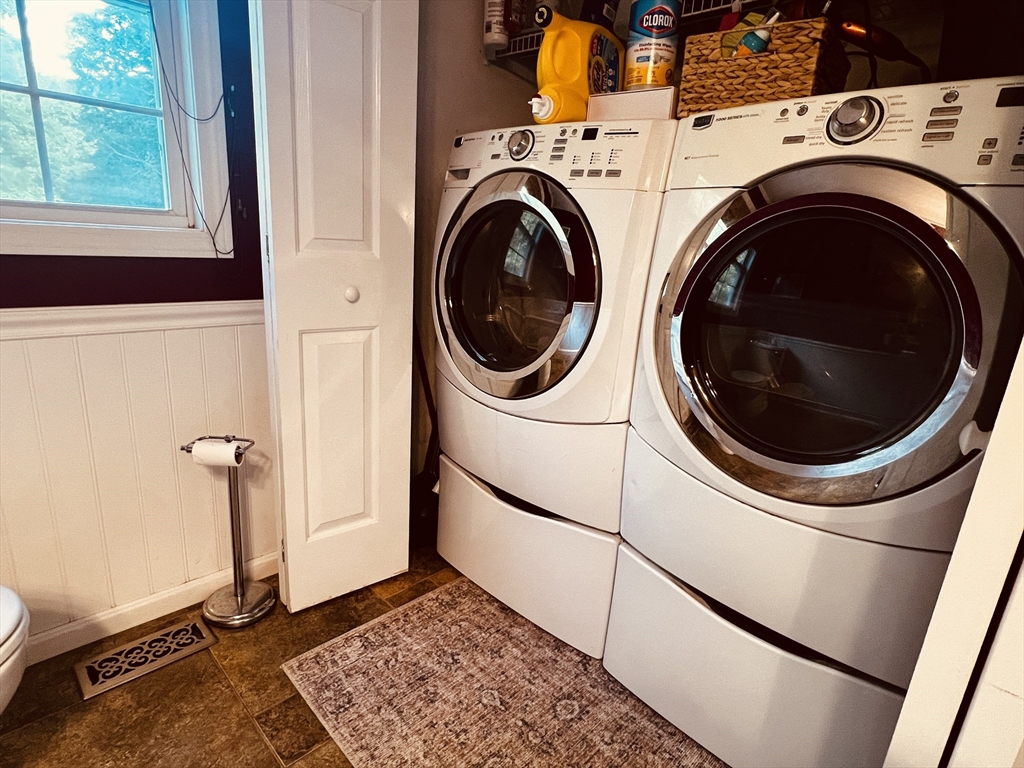 97 Breakneck Road Sturbridge, MA 01566 - Photo 17 of 33 a utility room with dryer and washer