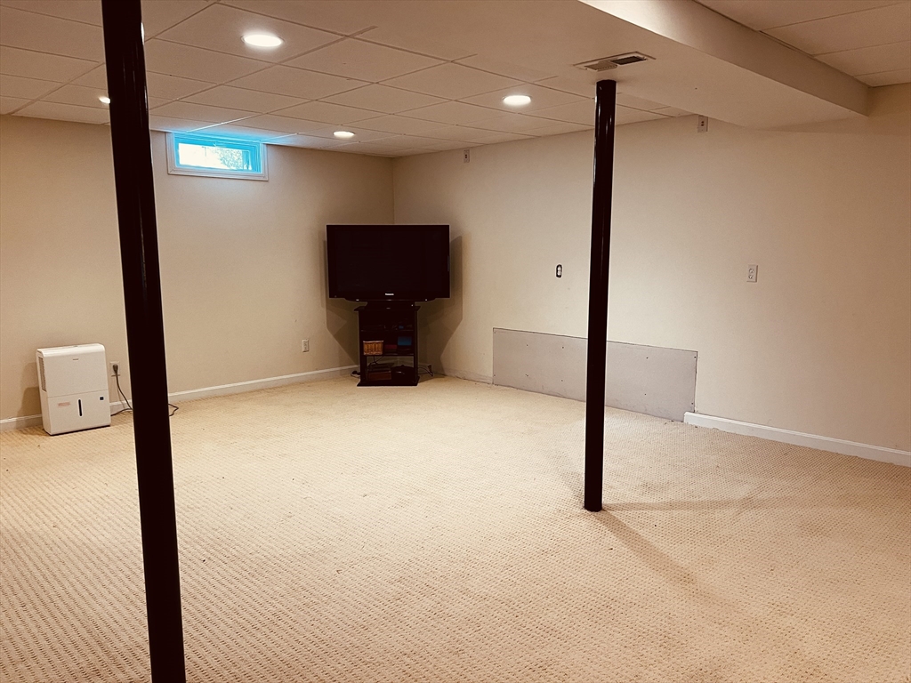 97 Breakneck Road Sturbridge, MA 01566 - Photo 27 of 33 a view of an empty room