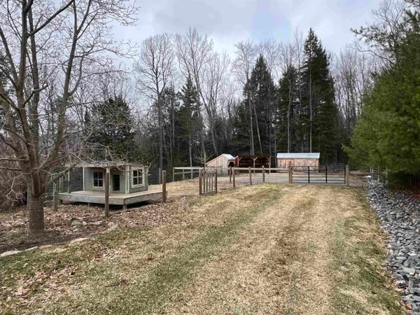 $650,000 | 198 East Hill Road, Wardsboro, VT 05355