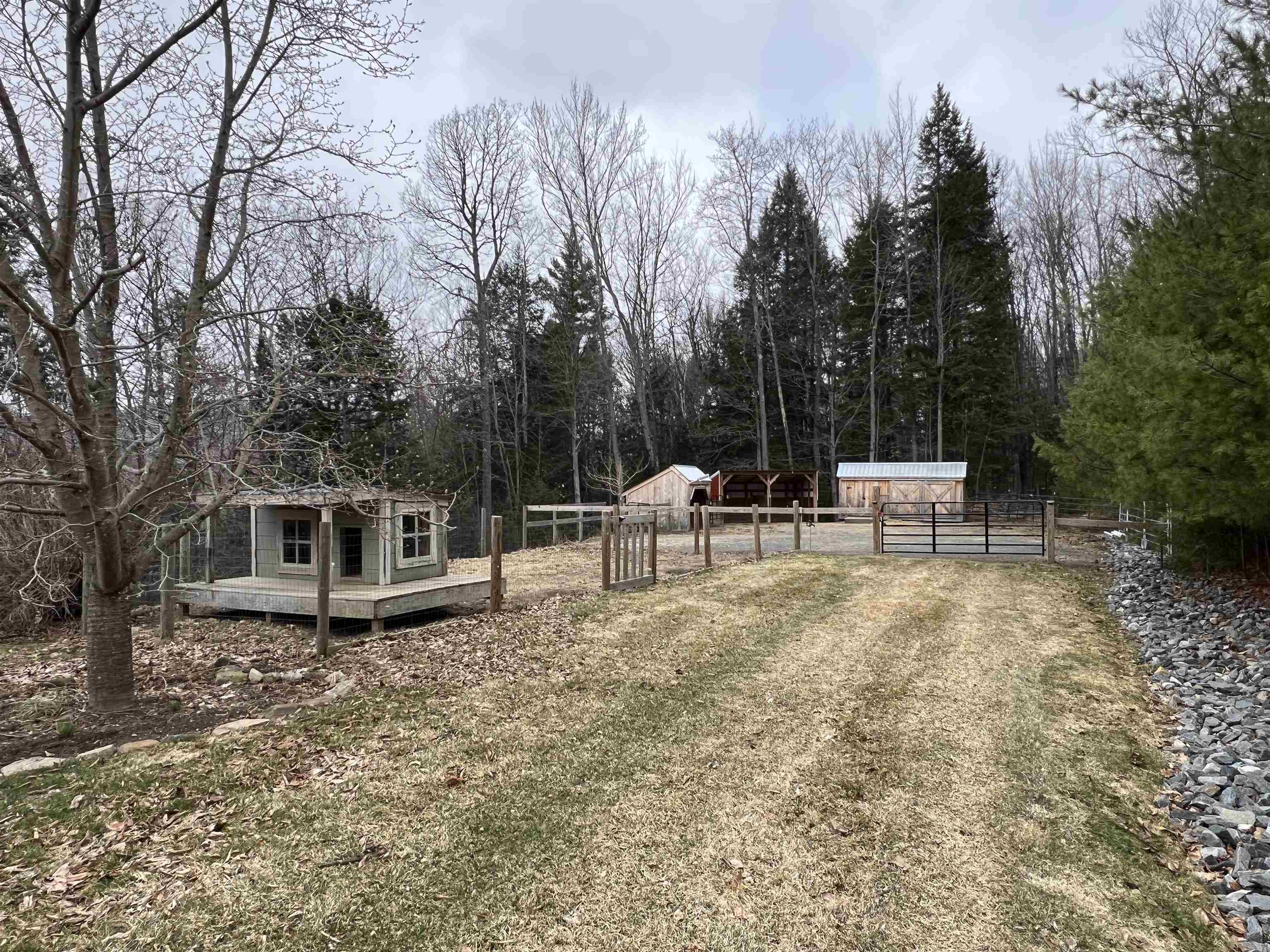 198 East Hill Road Wardsboro, VT 05355 - Photo 27 of 35
