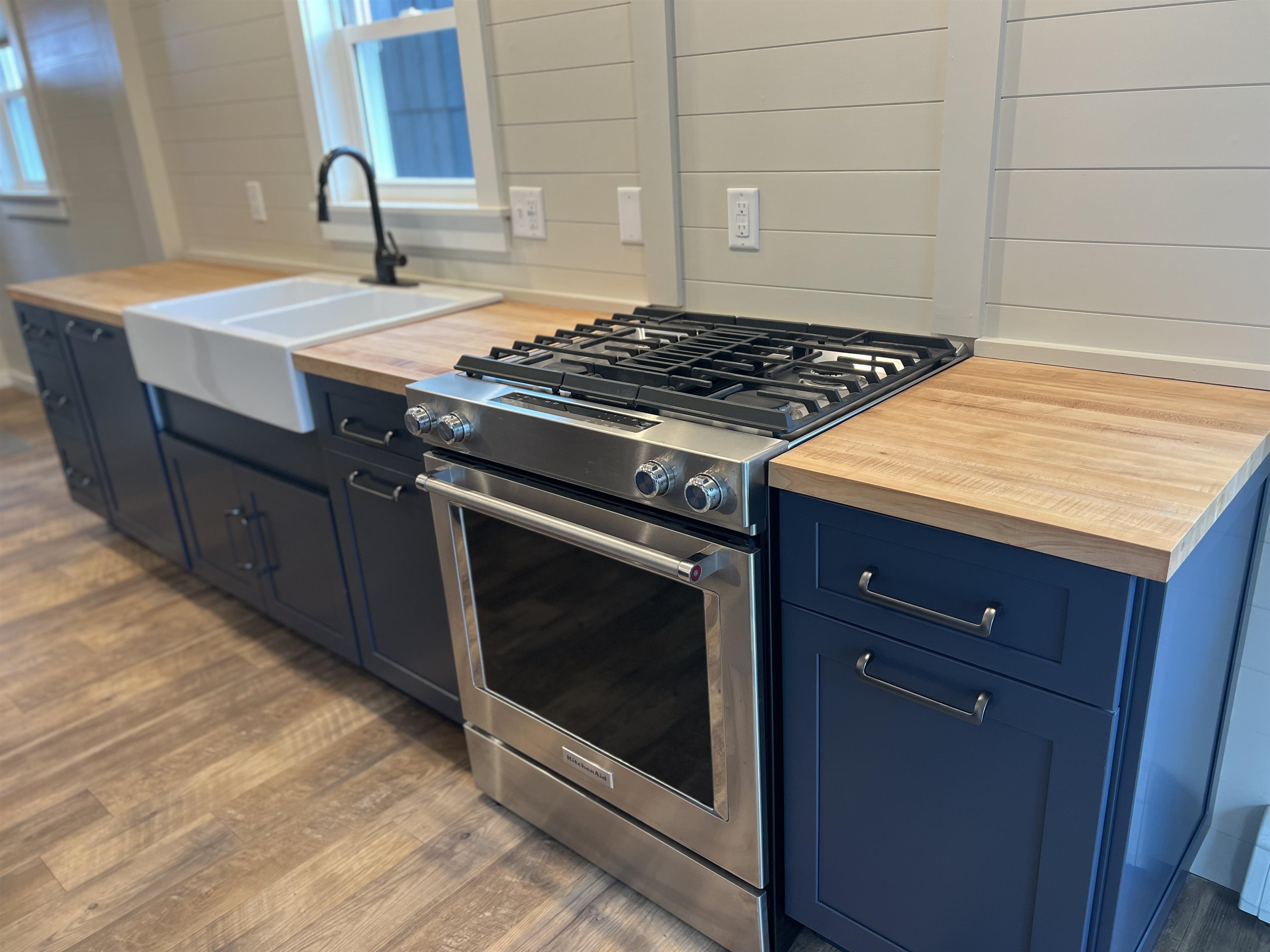 198 East Hill Road Wardsboro, VT 05355 - Photo 4 of 35