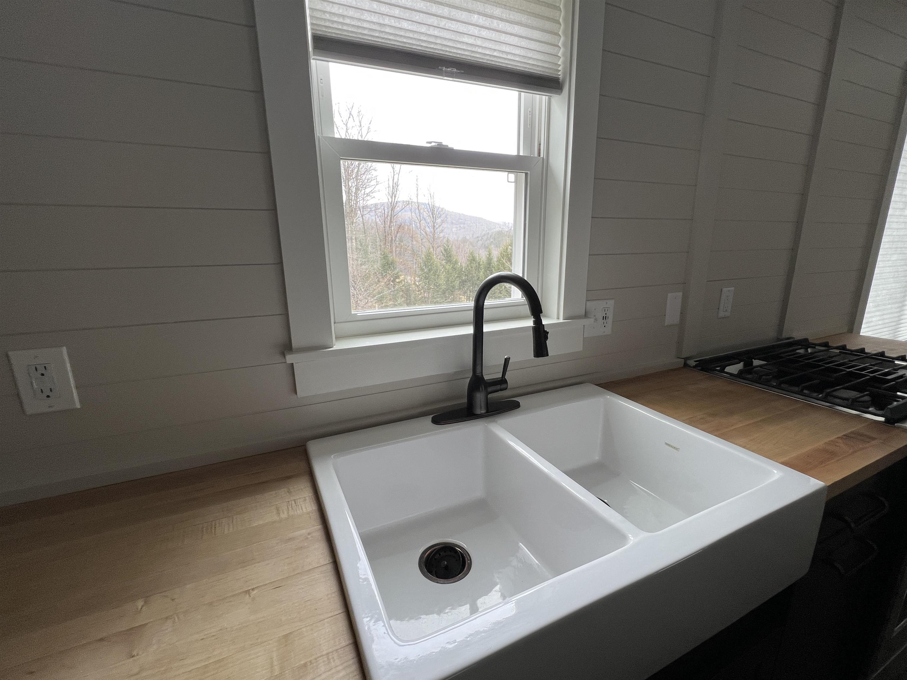 198 East Hill Road Wardsboro, VT 05355 - Photo 8 of 35