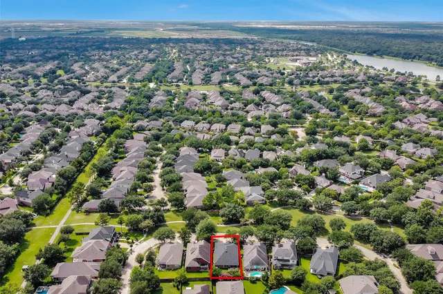 $380,000 | 12310 West Elizabeth Shore Loop, Cypress, TX 77433