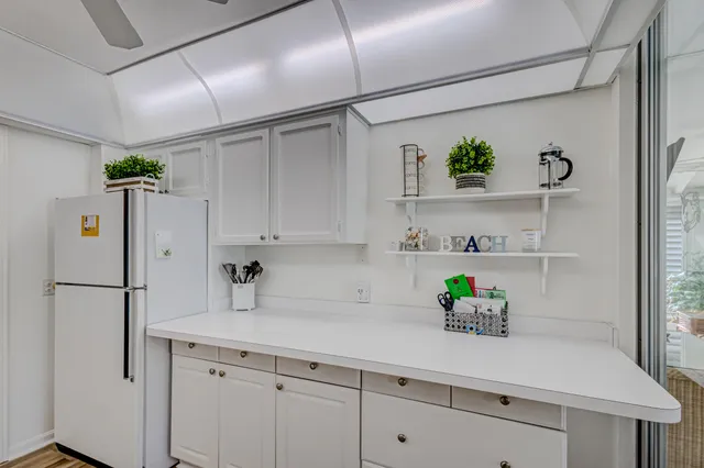 $2,500 | 1201 Sugar Sands Boulevard, Unit 7, Singer Island, FL 33404