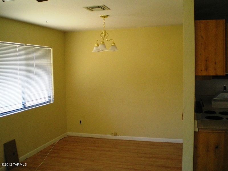 5331 North Oracle Road Tucson, AZ 85704 - Photo 5 of 11